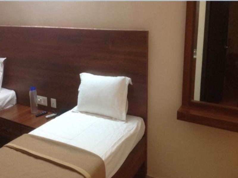 Fabhotel Prime Krrish Inn Hyderabad Exteriör bild